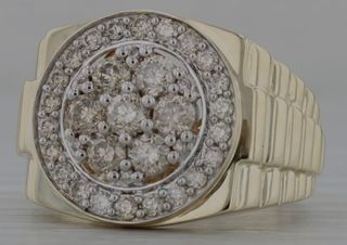 Anillo de oro