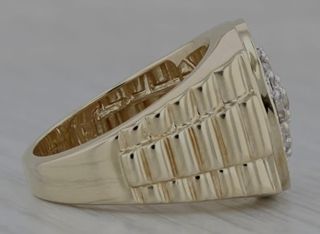 Anillo de oro
