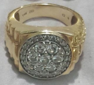 Anillo de oro