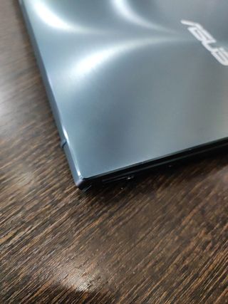 Asus ZenBook 13 UM325UA