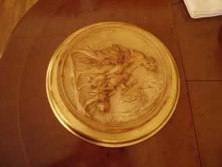 Precioso cuadro en relieve de madera