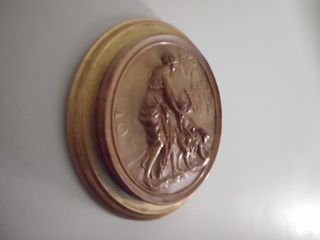 Precioso cuadro en relieve de madera