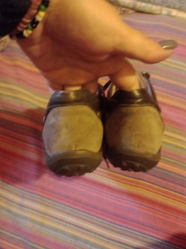 Scarpe n.32 "1 classe"