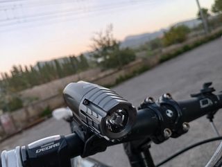 Luz Multi-Modo para bicicleta- Ajustable