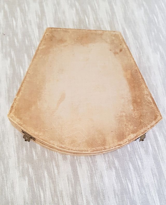 Set da cucito antico