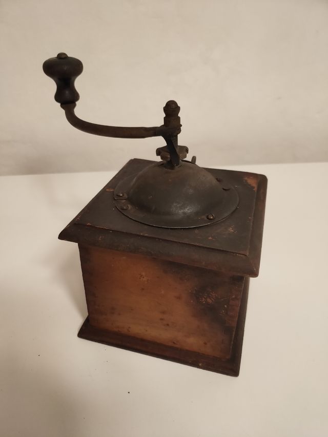 Molinillo café antiguo Elma