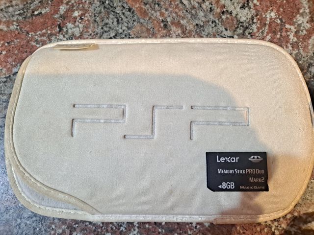 CONSOLA PSP CON JUEGOS