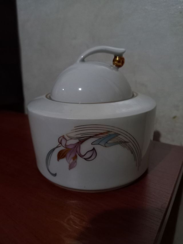 Zuccheriera bianca ceramica floreale