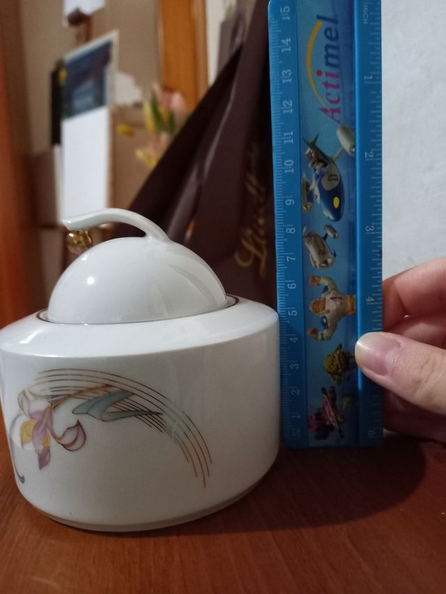 Zuccheriera bianca ceramica floreale