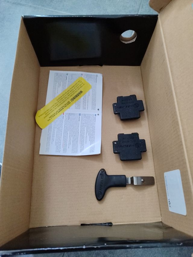 Zapatillas Heelys con ruedas. Talla 35