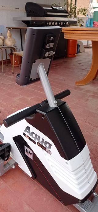Maquina de remo BH precio negociable.