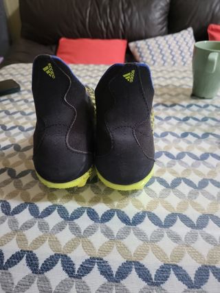 Botas fútbol predator demonskin. Gama alta