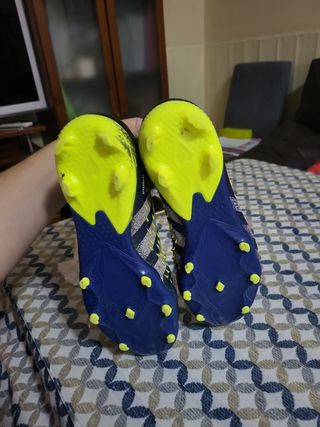 Botas fútbol predator demonskin. Gama alta