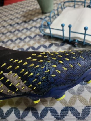 Botas fútbol predator demonskin. Gama alta