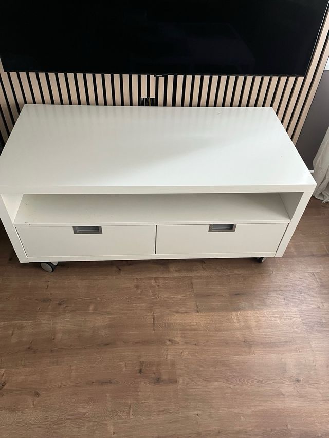 Mesa TV Ikea