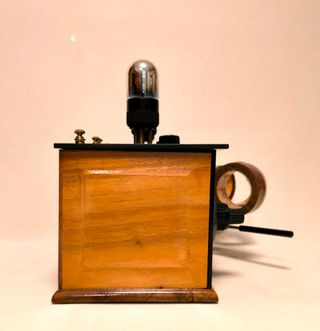 Radio antigua de valvulas Berrens PB3