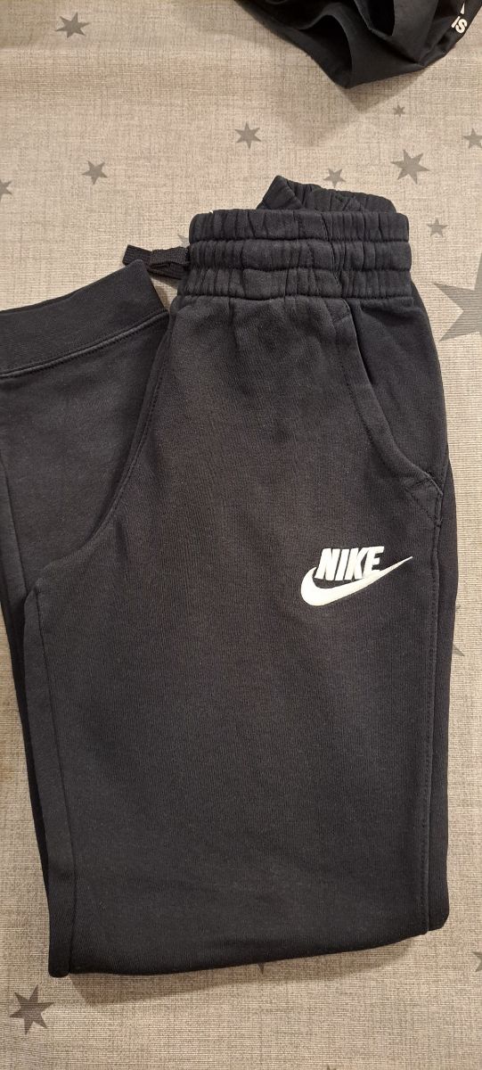 Chándal Nike niño talla 12-13 años
