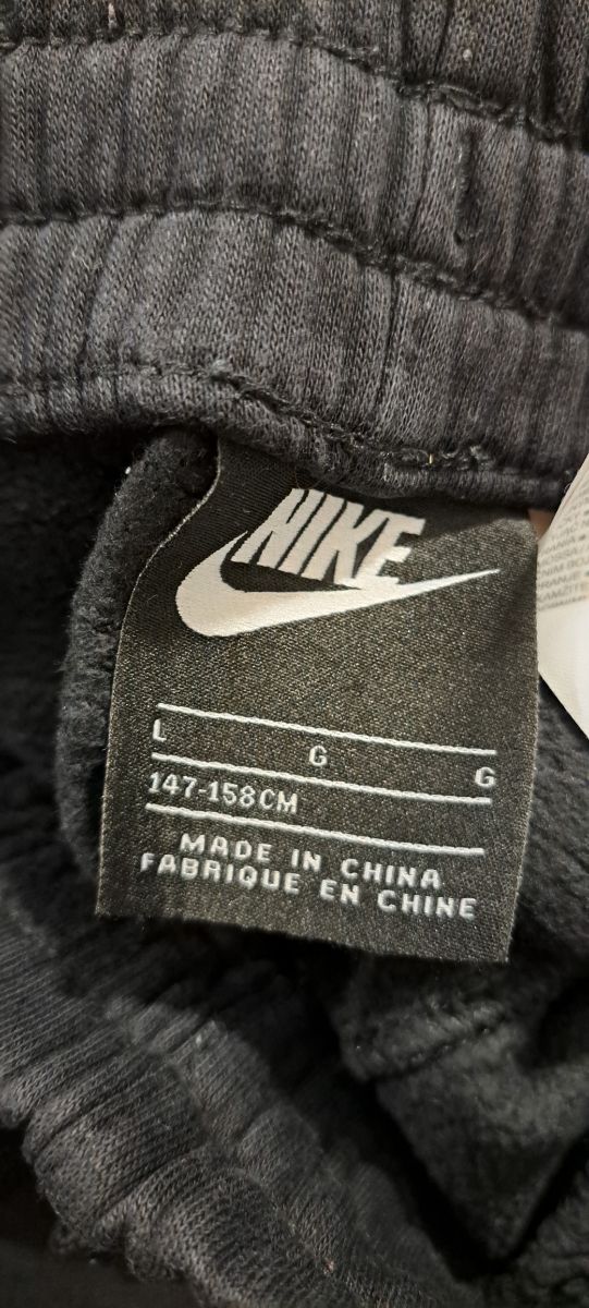 Chándal Nike niño talla 12-13 años