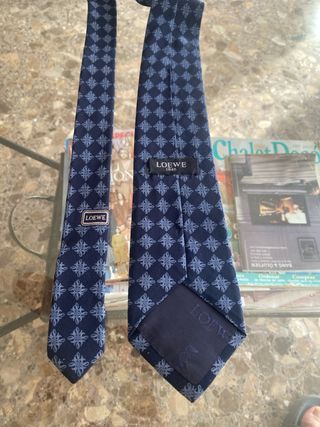 Corbata loewe