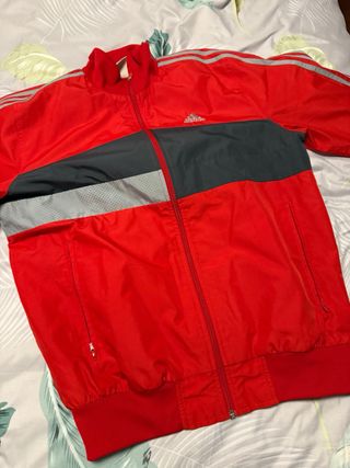 Chaque de chandal rojo adidas talla M