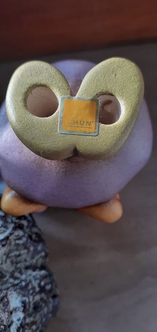 Bambina con farfalle e fiore Thun