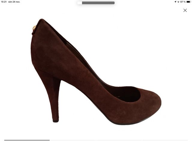 Tacones de piel Guess 38,5