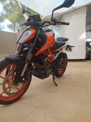 KTM DUKE 390