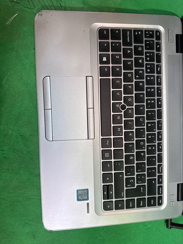 HPEliteBook 840 G3 14" i5 6aG, 256ssd + 500HD 8gb