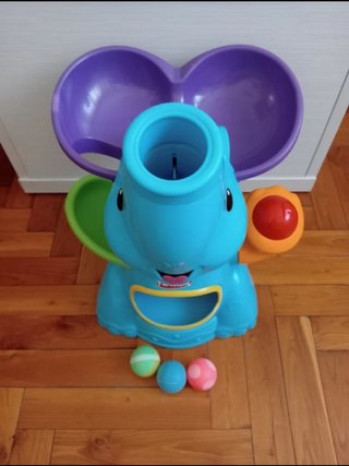 Elefantín Lanzabolitas de Playskool