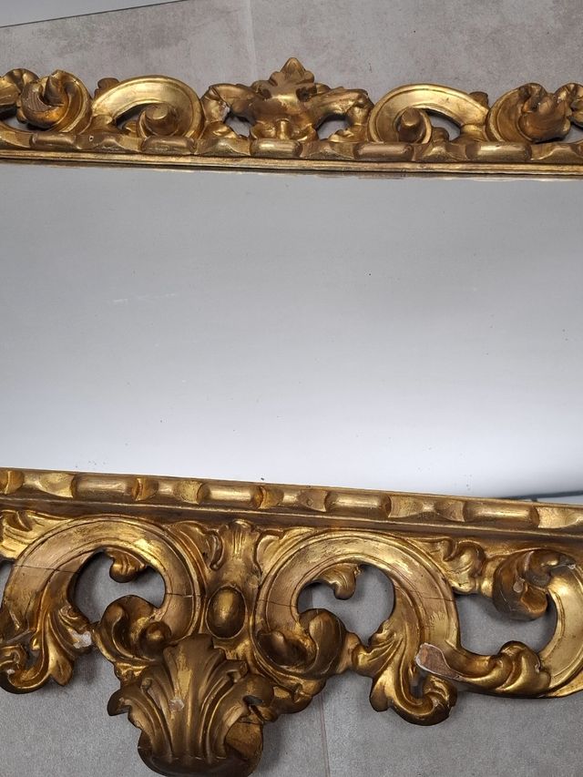 Espejo madera tallada y pan de oro