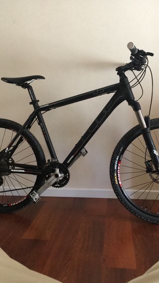 Bicicleta de montaña CUBE