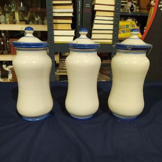 TRES ALBARELOS DE FARMACIA
