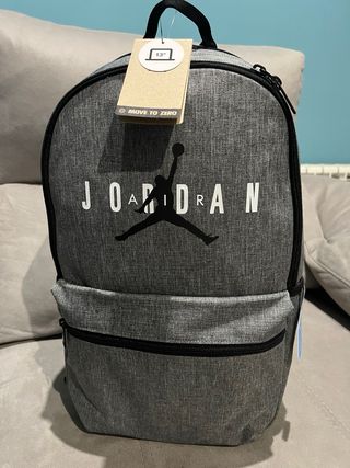 Mochila nike air jordan gris nueva 