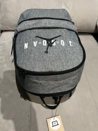 Mochila nike air jordan gris nueva 