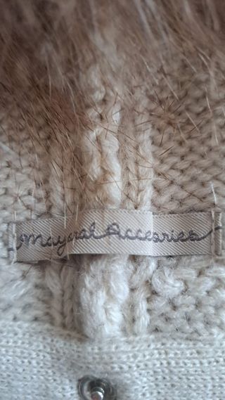 Conjunto de gorro y bufanda para niña