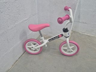 Bicicleta sin pedal niña
