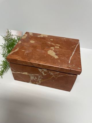 Caja de almacenaje mármol rojo