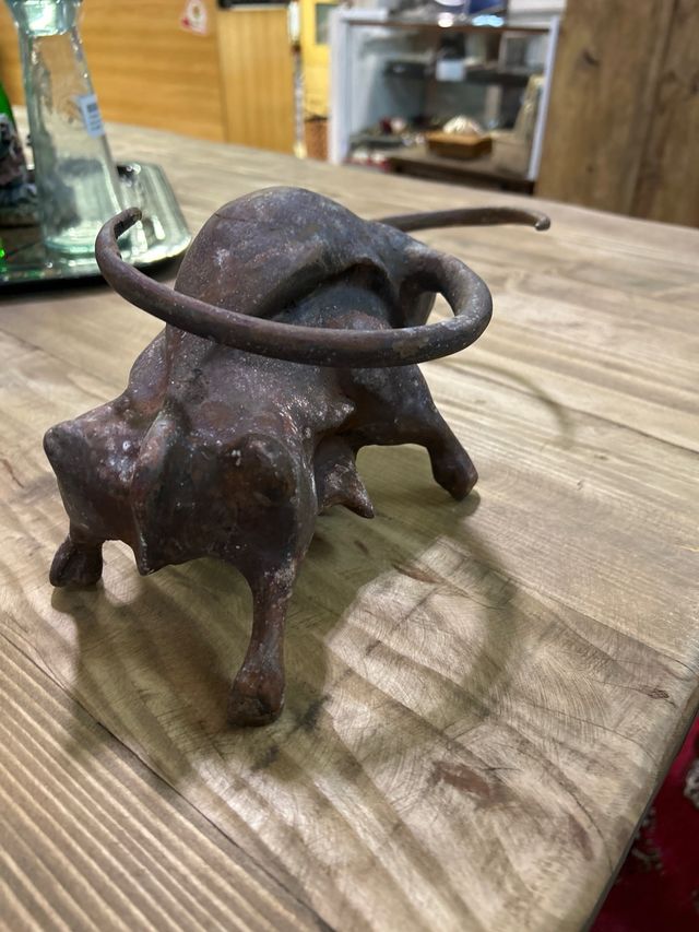 Statua in bronzo di Fernando Suárez