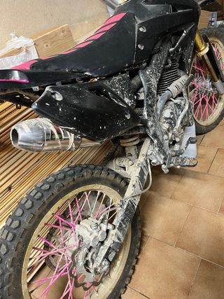 SE VENDE MOTO