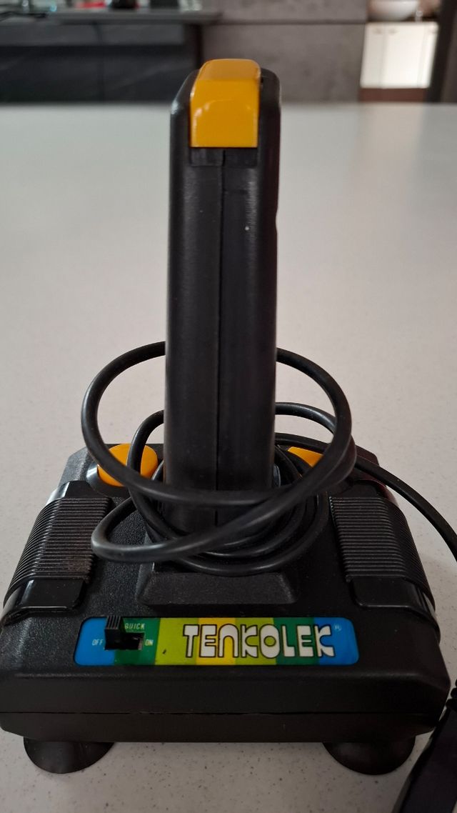Joystick a fuoco rapido per Commodore