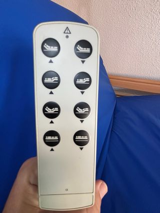 Cama eléctrica hospitalaria con carro elevador