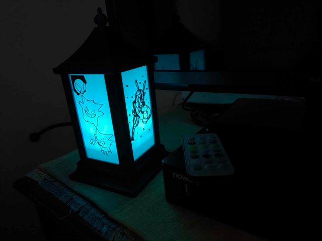 Lanterna modular decoração com designs Pokemon