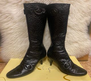 Botas altas de piel