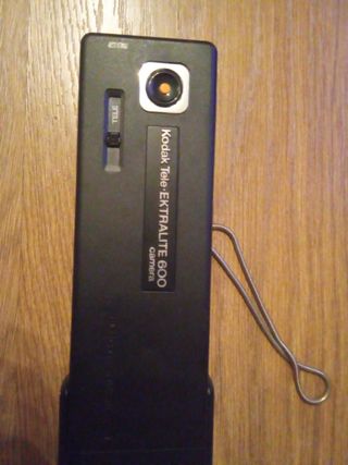 Cámara de fotos Kodak antigua original.