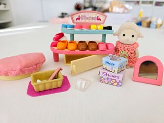 Village Shoe Shop Sylvanian Families