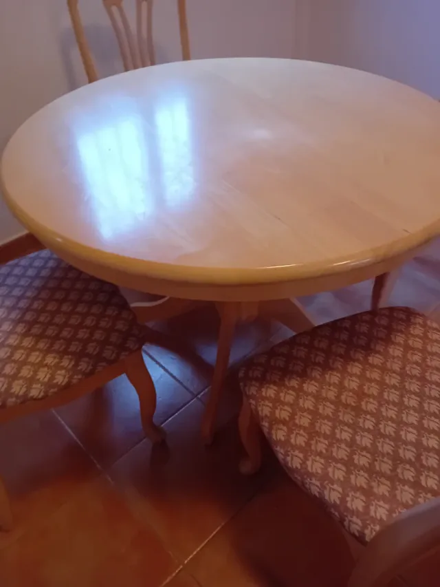 MESA Y 4 SILLAS 35 EUROS, CARTAGENA 666*973*503