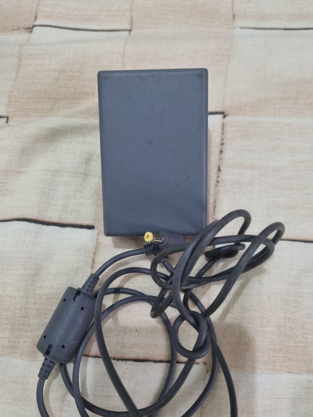 Vendo fuente de alimentación para juego