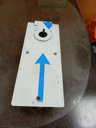 Freno para puerta de cristal.