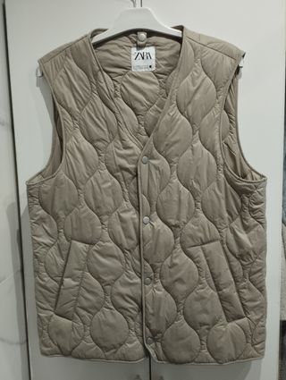 Chaleco acolchado Zara Talla M nuevo 