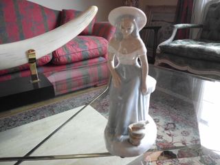 Porcelana lote 2 señoritas